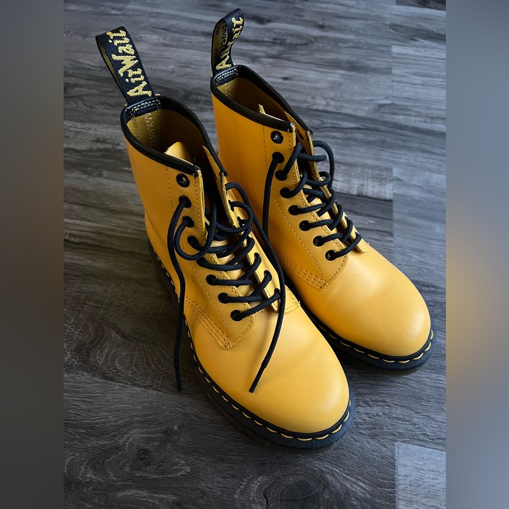 Dr. Martens 1460 Smooth Leather Lace Up Boots